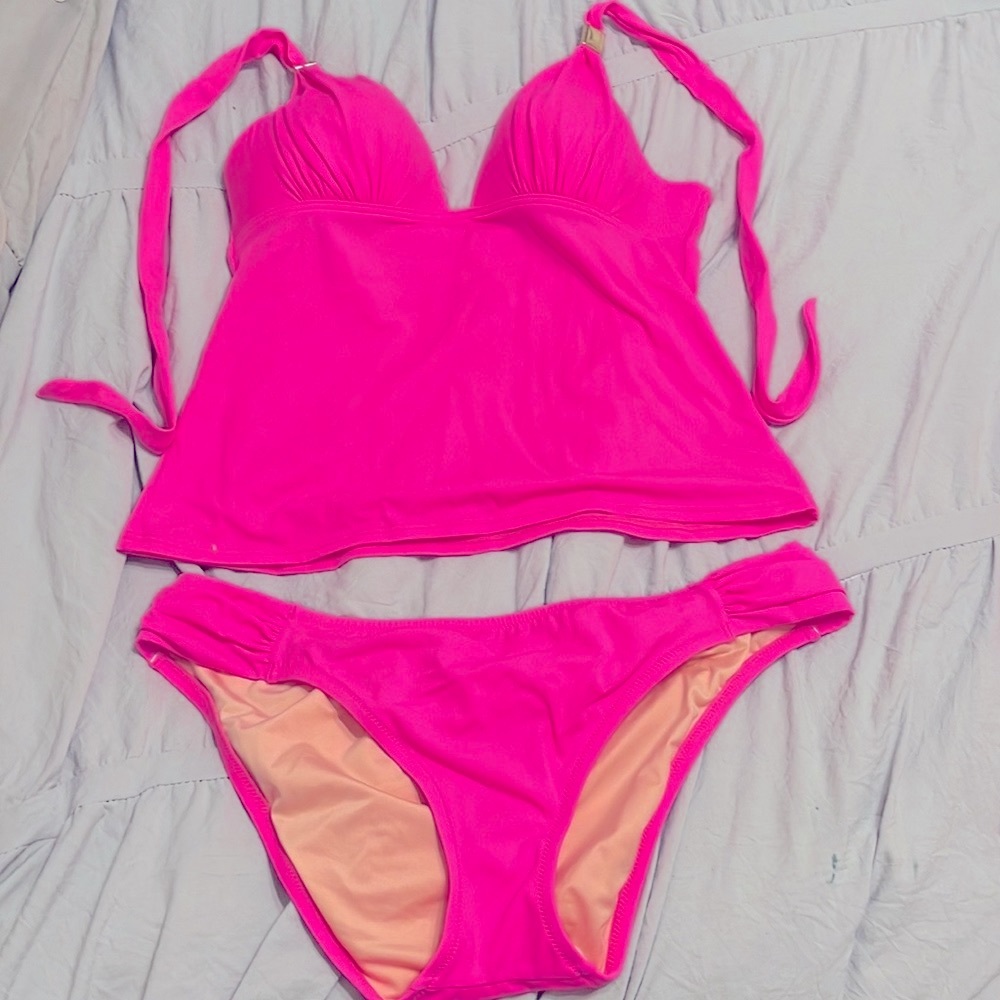 Victoria’s Secret bikini